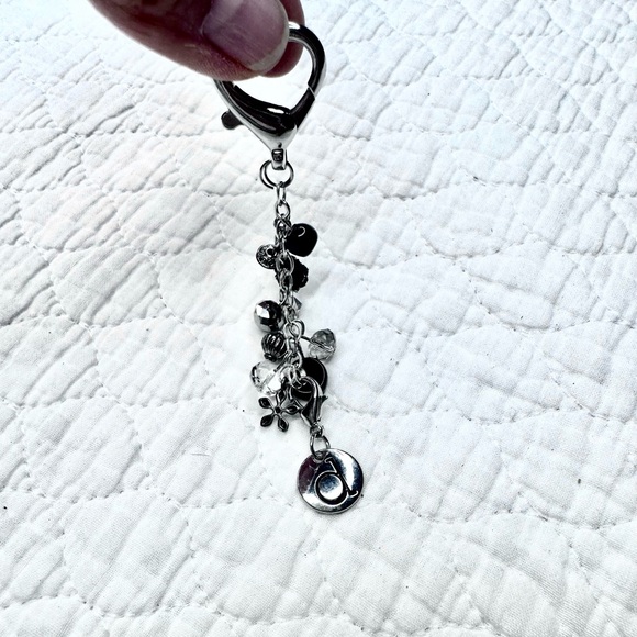 Bag/Purse Charm - Beads and “d” and heart shaped closure! - Picture 9 of 11